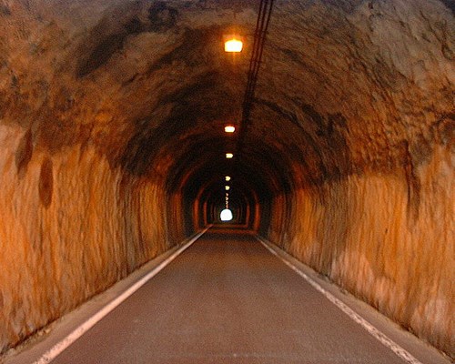 中永隧道の写真