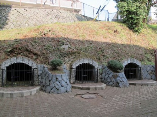 【長崎市】山里小学校にある防空壕跡の画像