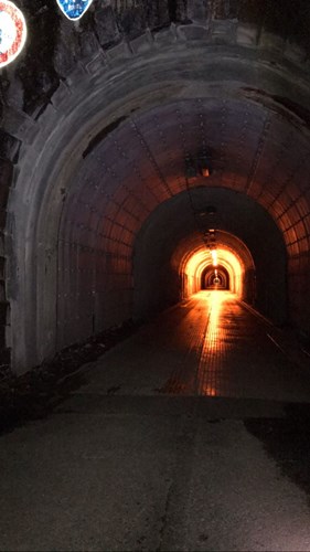 鉢地坂トンネルの写真