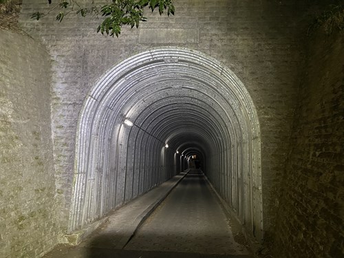 打越トンネル(極楽寺のお化けトンネル)の写真