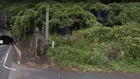 【伊勢原市】新善波トンネル前の電話ボックスの画像